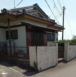 こちらにお願いします。